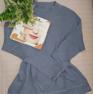 Free size sweater